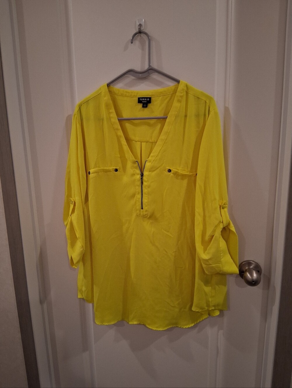 torrid Harper Bright Yellow Zip-Front V-Neck Blouse Size 2X
